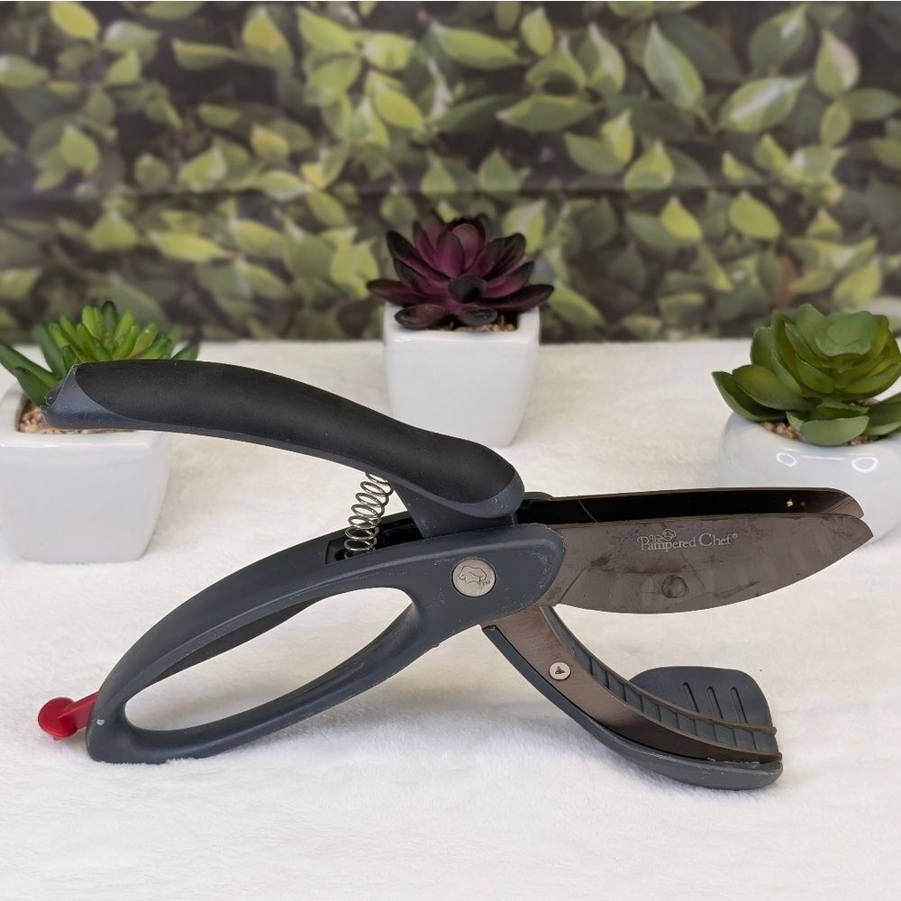 Pampered Chef Salad Chopper Scissors - Picture 3 of 15